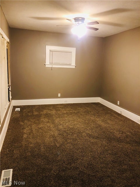 Tiny photo for 571 East Avenue, Akron, OH 44320 (MLS # 5239175)