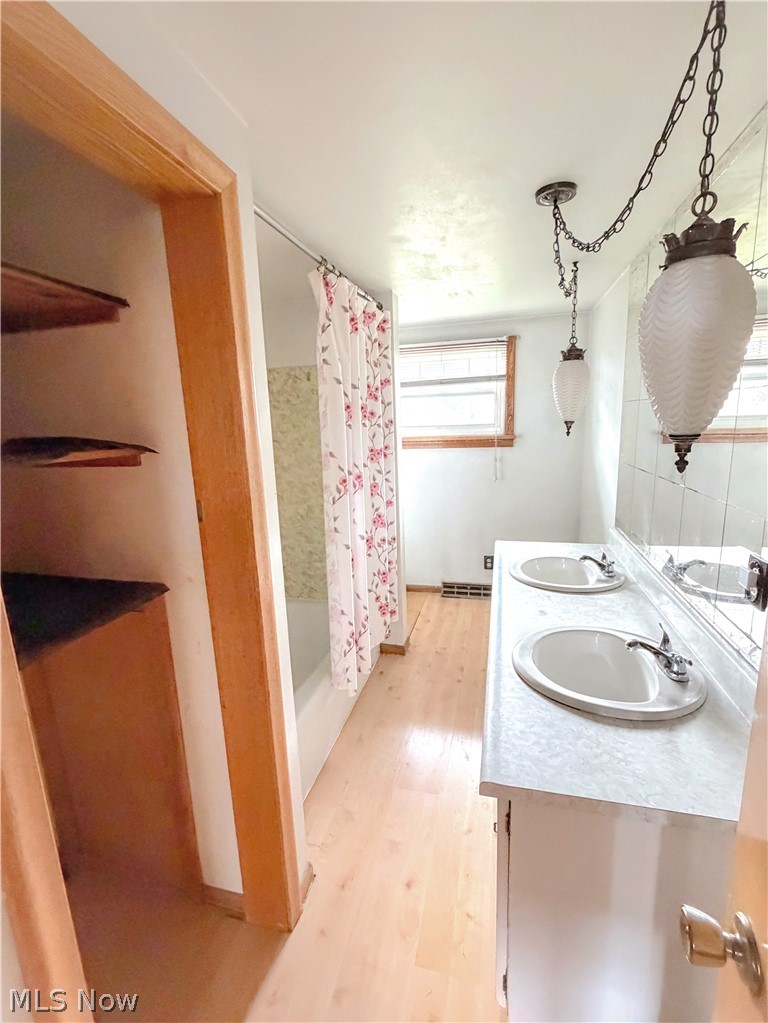 Speakers Estate Add - Residential