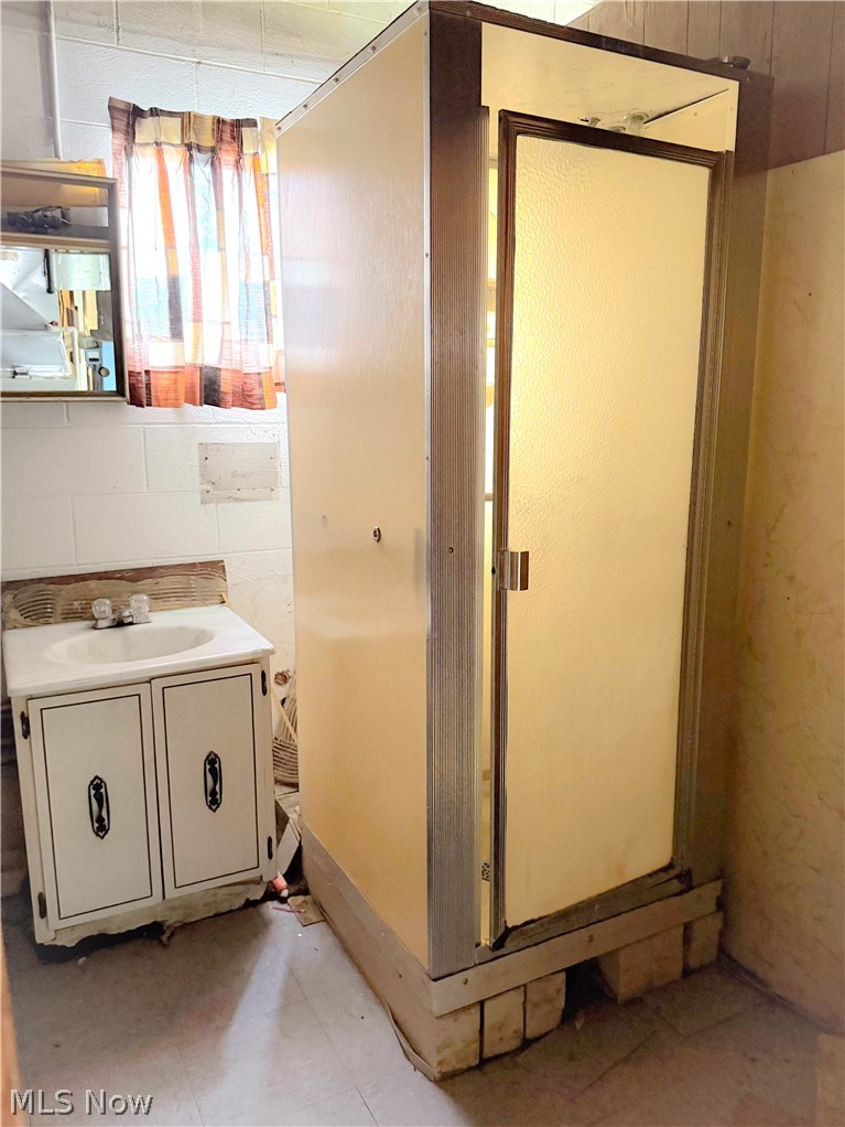 Speakers Estate Add - Residential