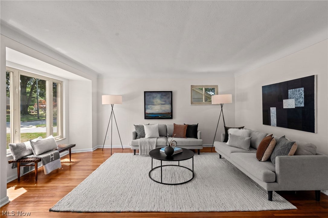 24914 E Oakland