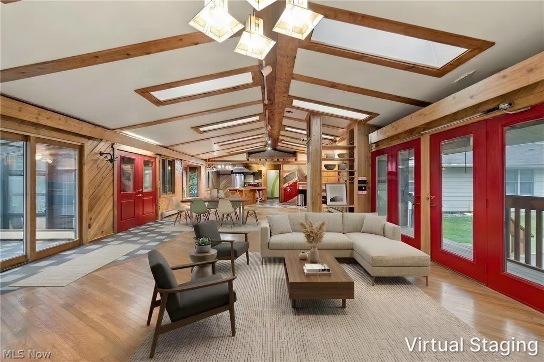 1365 Hillandale Drive