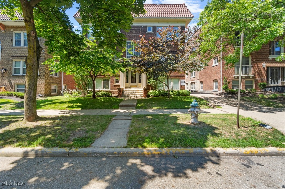 2759 Hampshire Road Condo - Residential