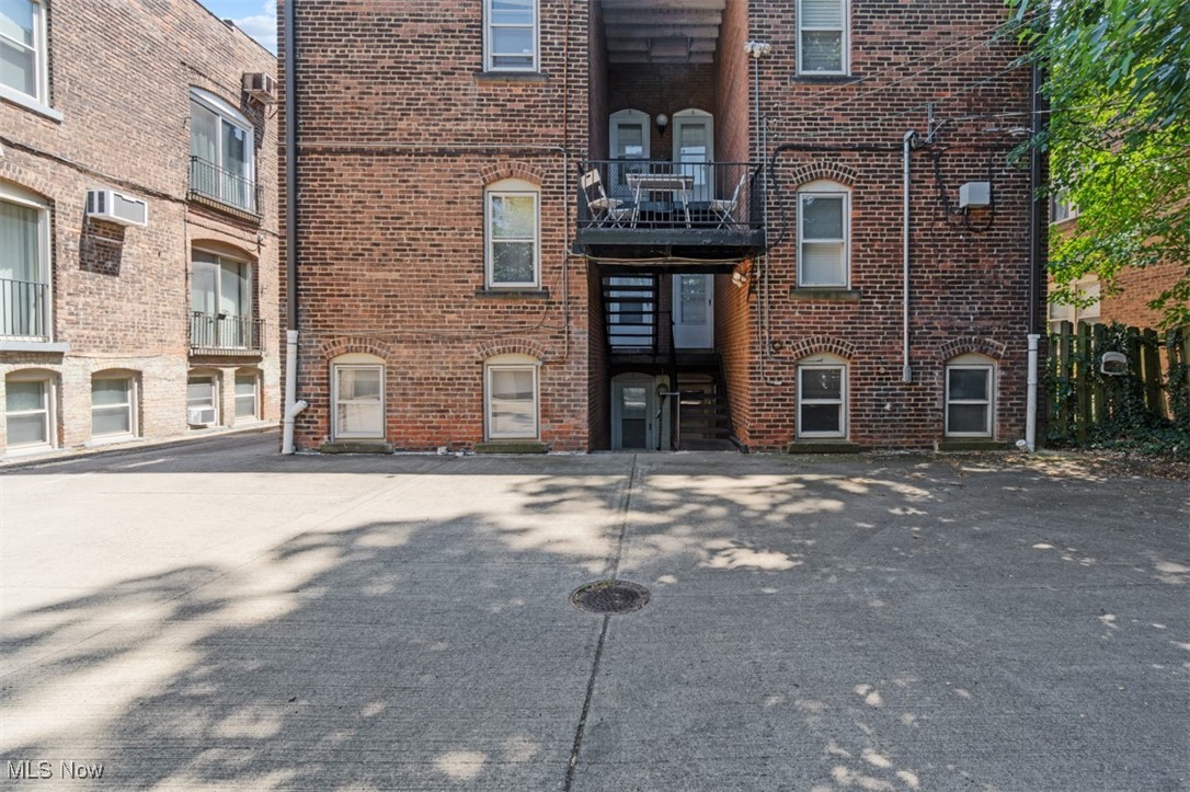 2759 Hampshire Road Condo - Residential