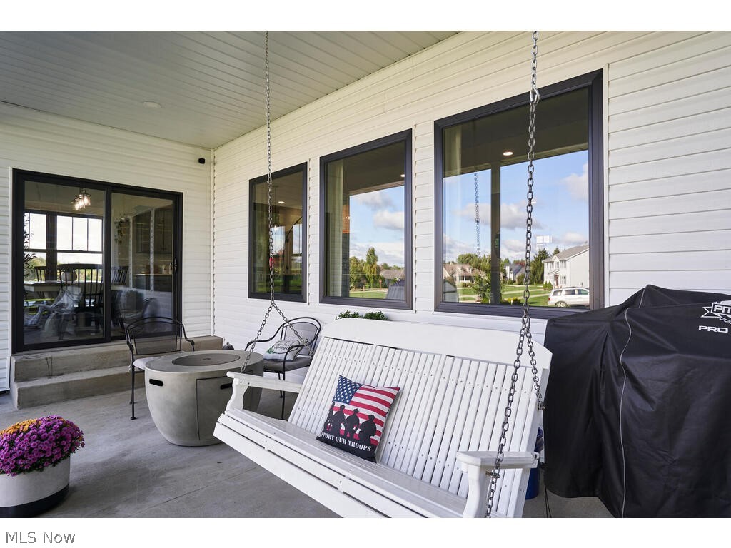 Country Knoll Estate - Residential