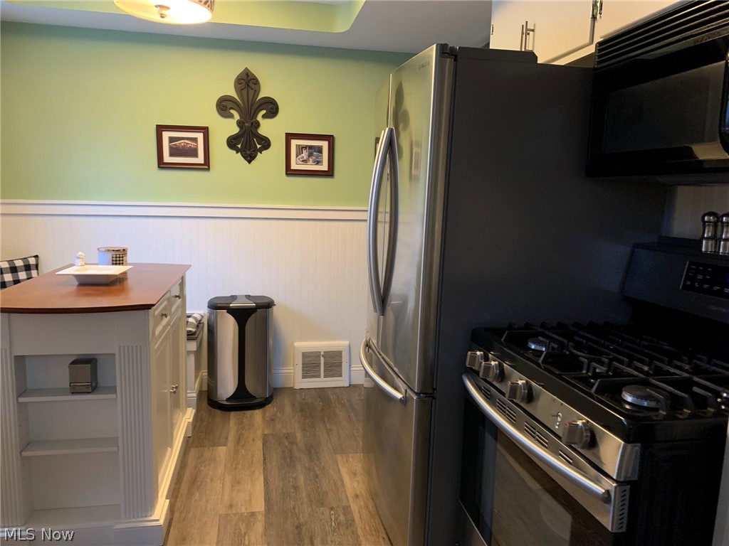 Lyndhurst Manor - Residential Lease