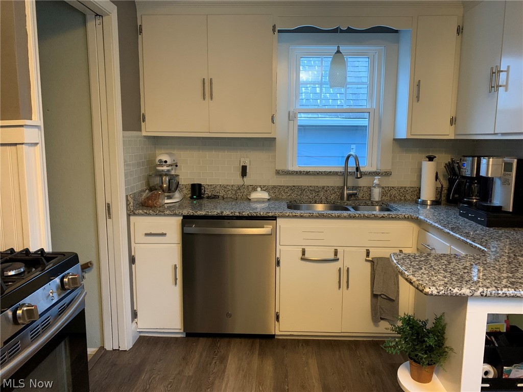 Lyndhurst Manor - Residential Lease