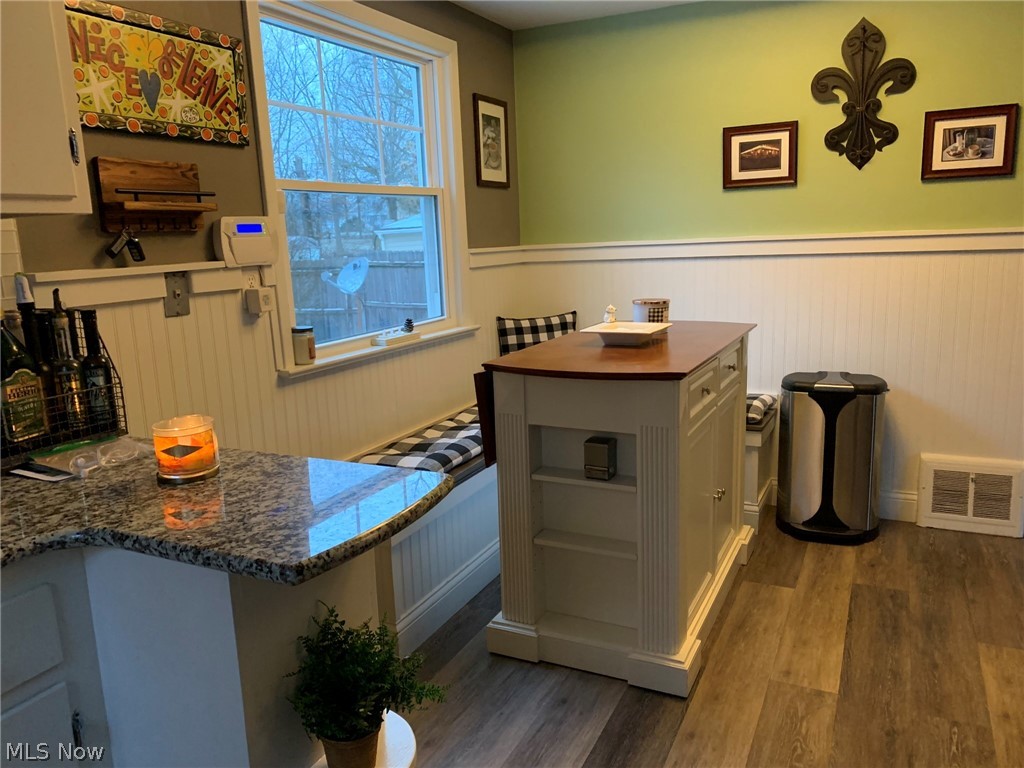 Lyndhurst Manor - Residential Lease