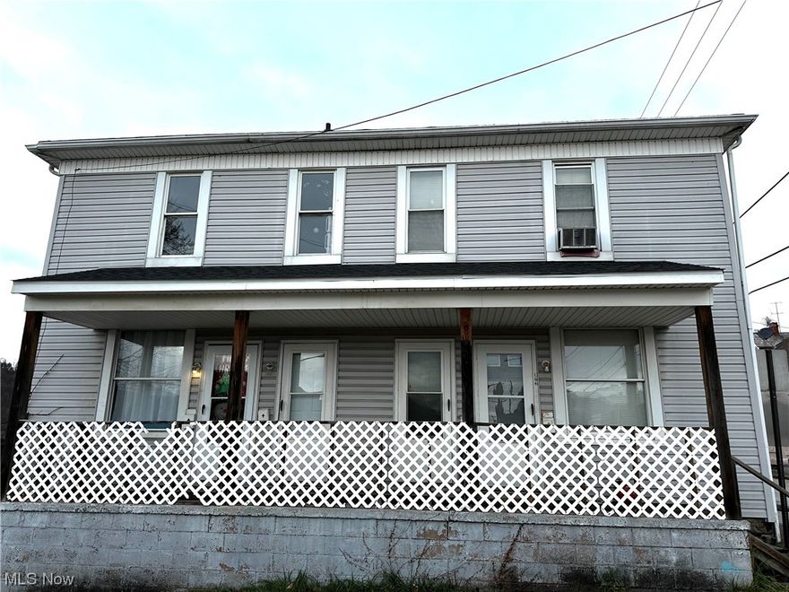 Must pass background check $600 deposit and 1st months rent needed.
Additional $100.00 monthly for animal. Cat or small breed dogs only