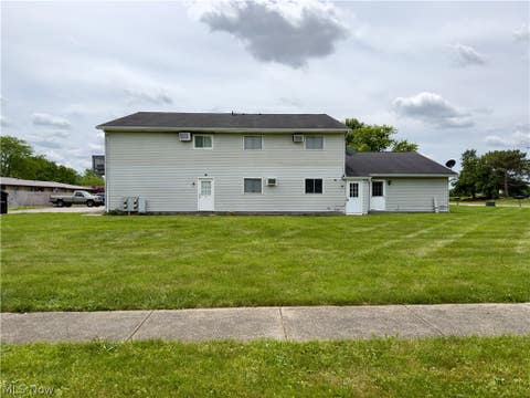 Photo of 229 Brunswick Drive, Elyria, OH 44035 (MLS # 5221657)