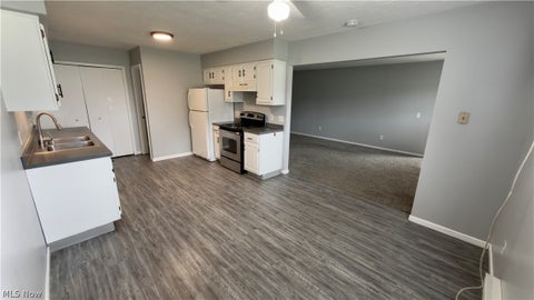 Tiny photo for 229 Brunswick Drive, Elyria, OH 44035 (MLS # 5221657)