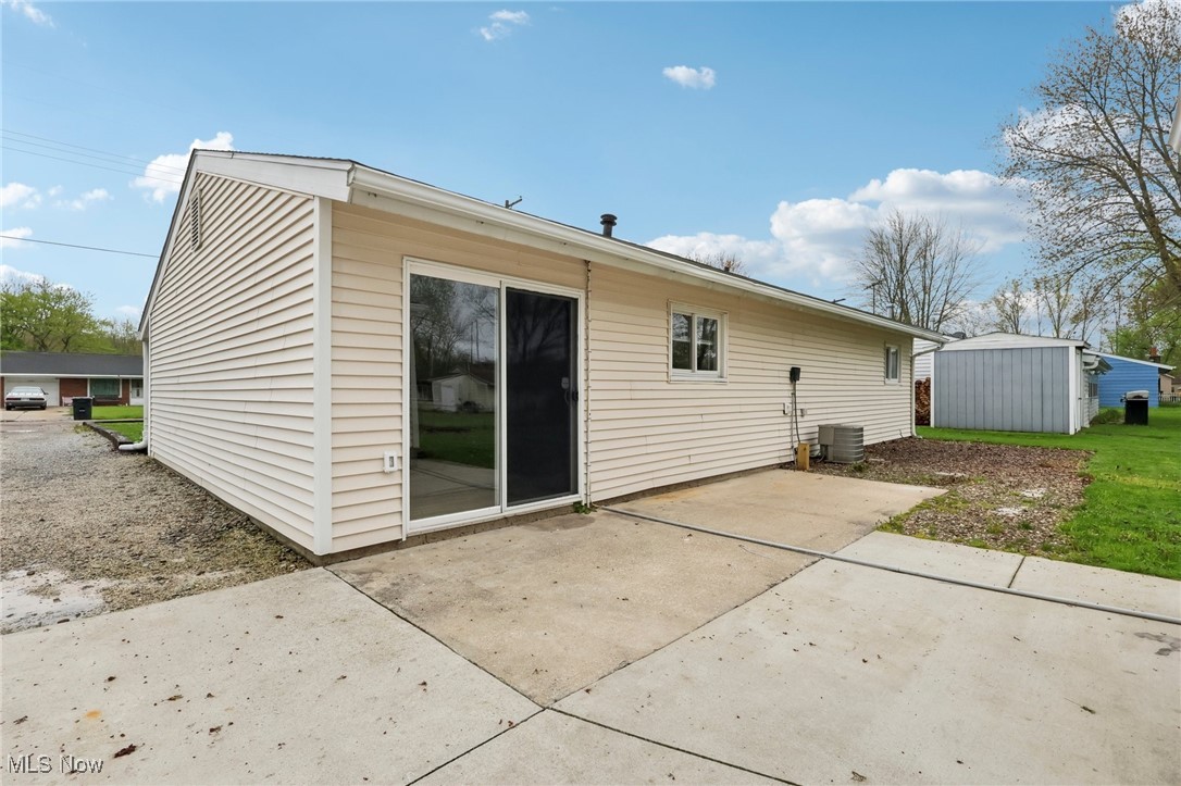 3568 Elmhurst Court, Kent, Ohio image 8