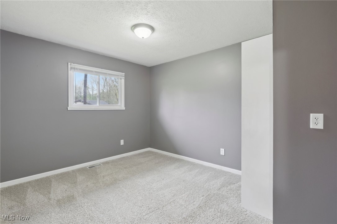 3568 Elmhurst Court, Kent, Ohio image 18