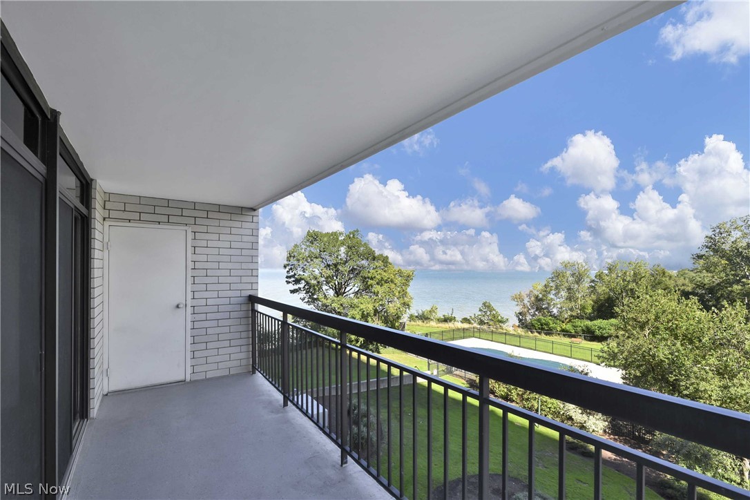 Meridian Condo - Residential