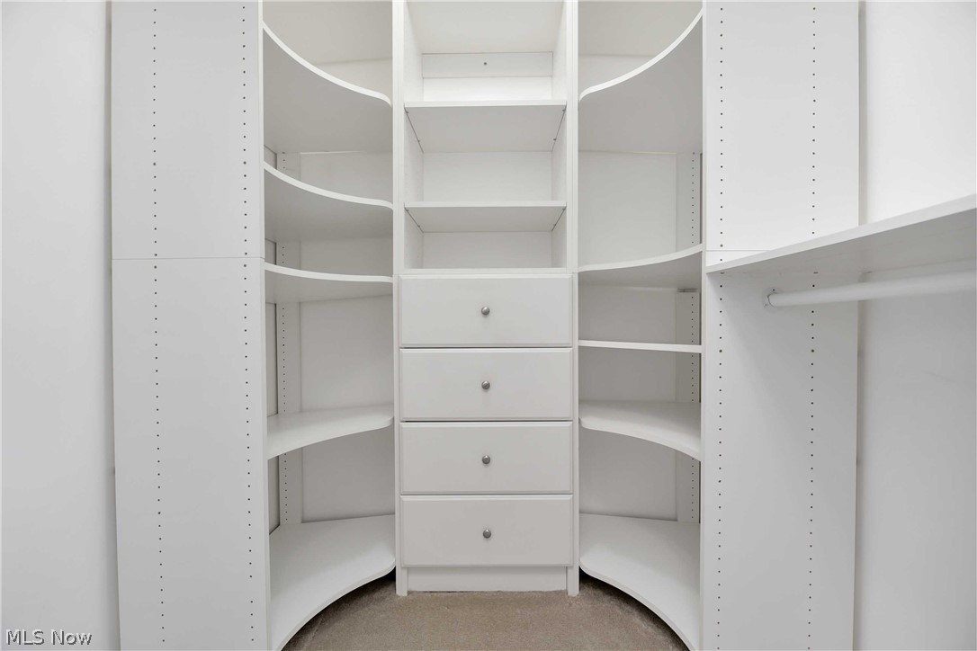 Meridian Condo - Residential