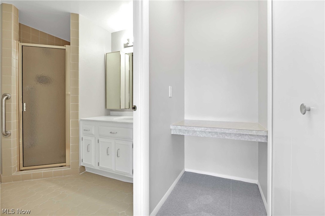 Meridian Condo - Residential