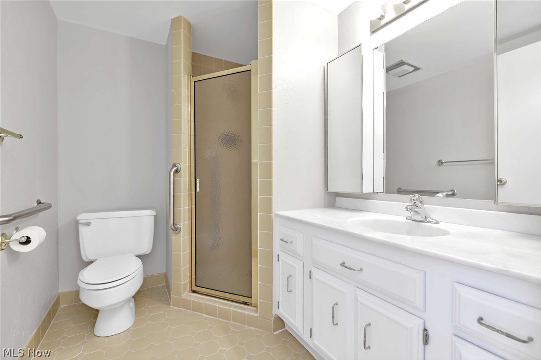 Meridian Condo - Residential