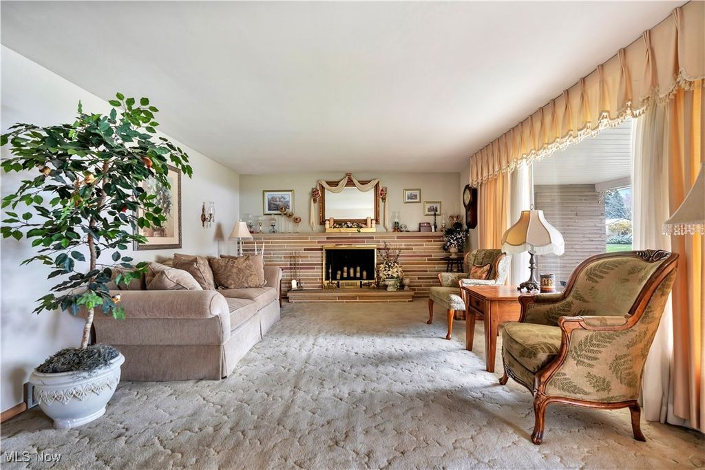 Photo of 602 Sheri Avenue NE, Massillon, OH 44646 (MLS # 5179817)