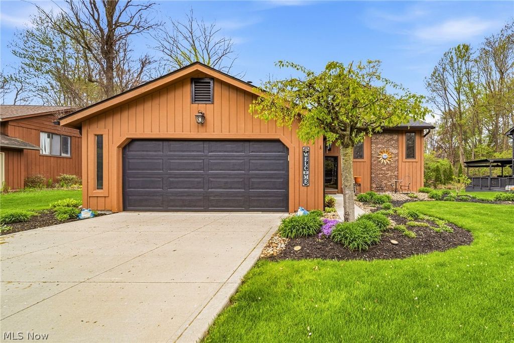 Photo of 9060 Bluejay Lane, Mentor, OH 44060 (MLS # 5203575)