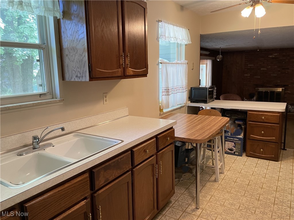 403 Riverdale Drive, Eastlake, Ohio image 11