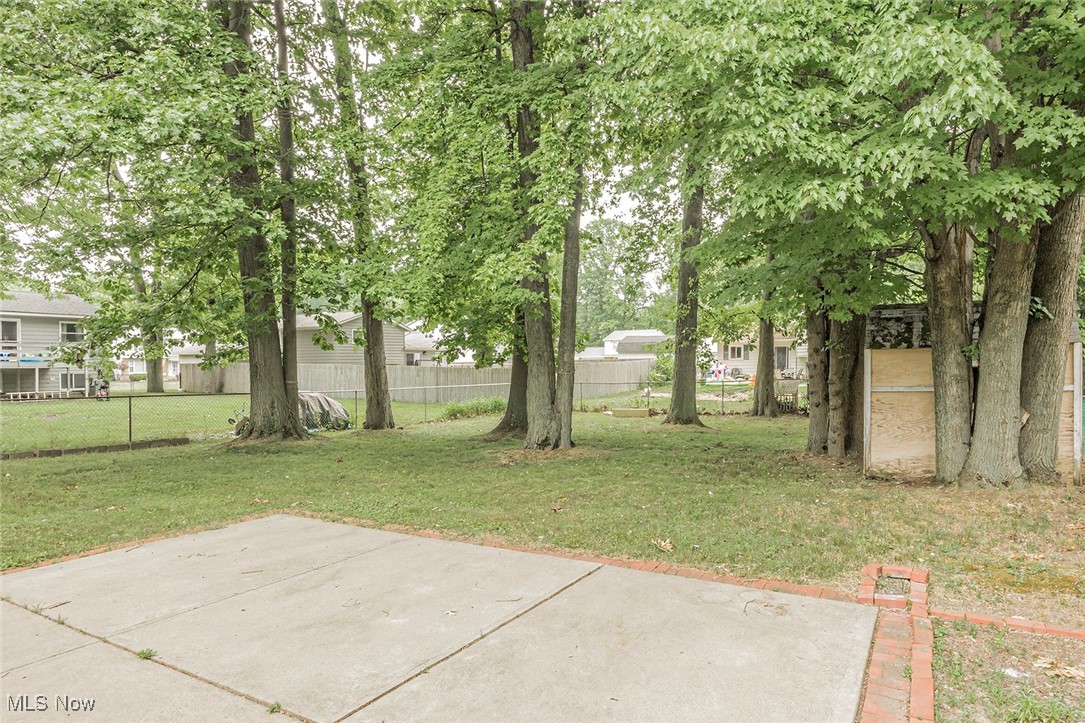 403 Riverdale Drive, Eastlake, Ohio image 28