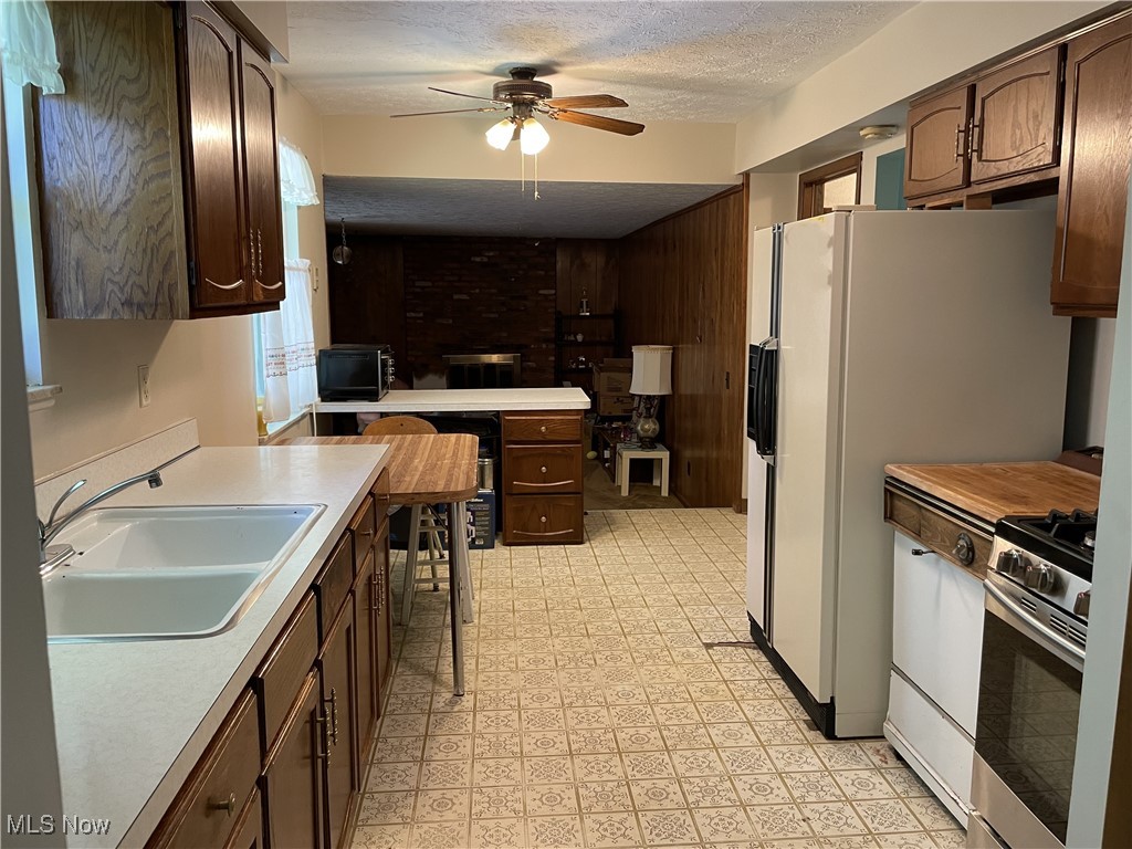 403 Riverdale Drive, Eastlake, Ohio image 10