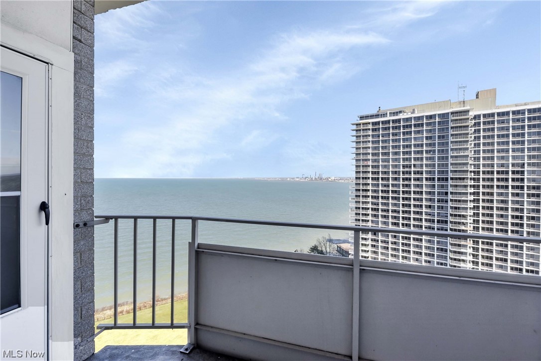 The Carlyle - Residential