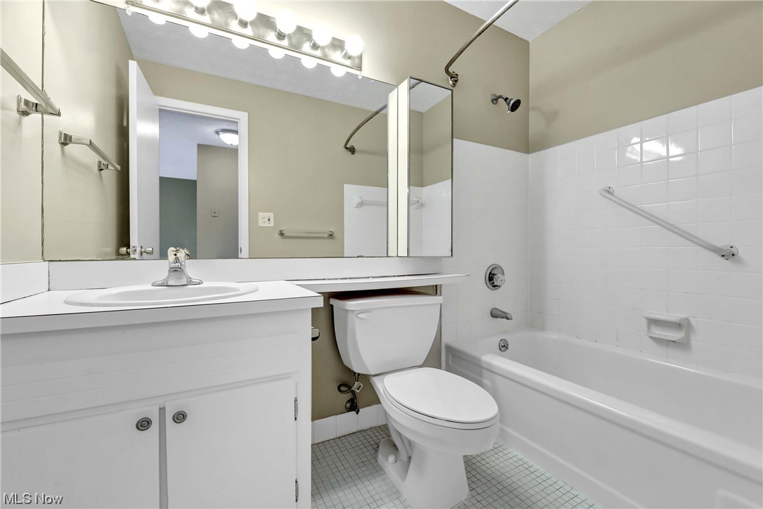 The Carlyle - Residential