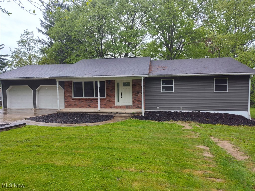 2139 Earl Drive, Zanesville, Ohio image 1
