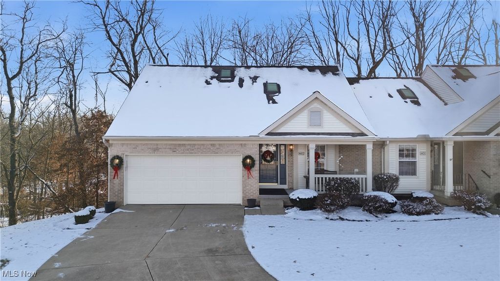 Photo of 4402 Dalbury Avenue NE, Canton, OH 44714 (MLS # 5175754)