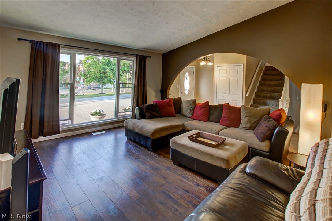 New Boston Knolls - Residential