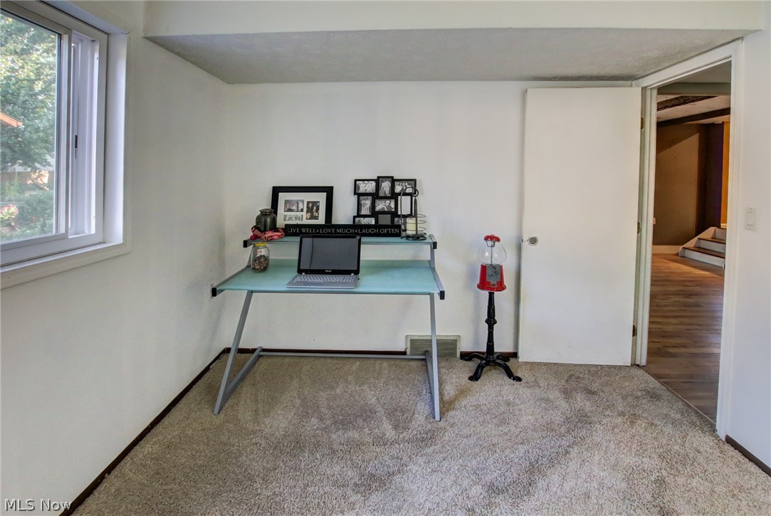 New Boston Knolls - Residential