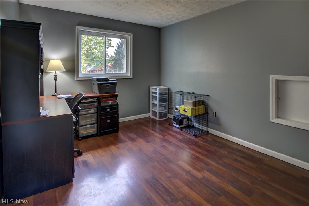 New Boston Knolls - Residential