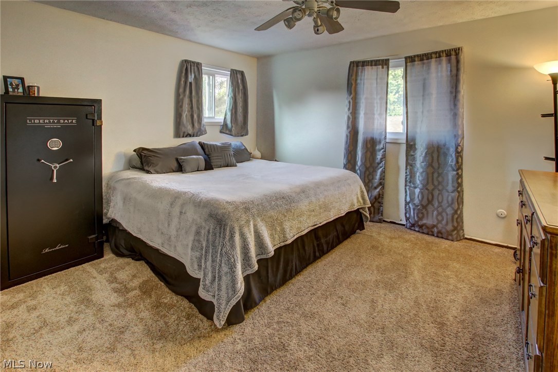 New Boston Knolls - Residential