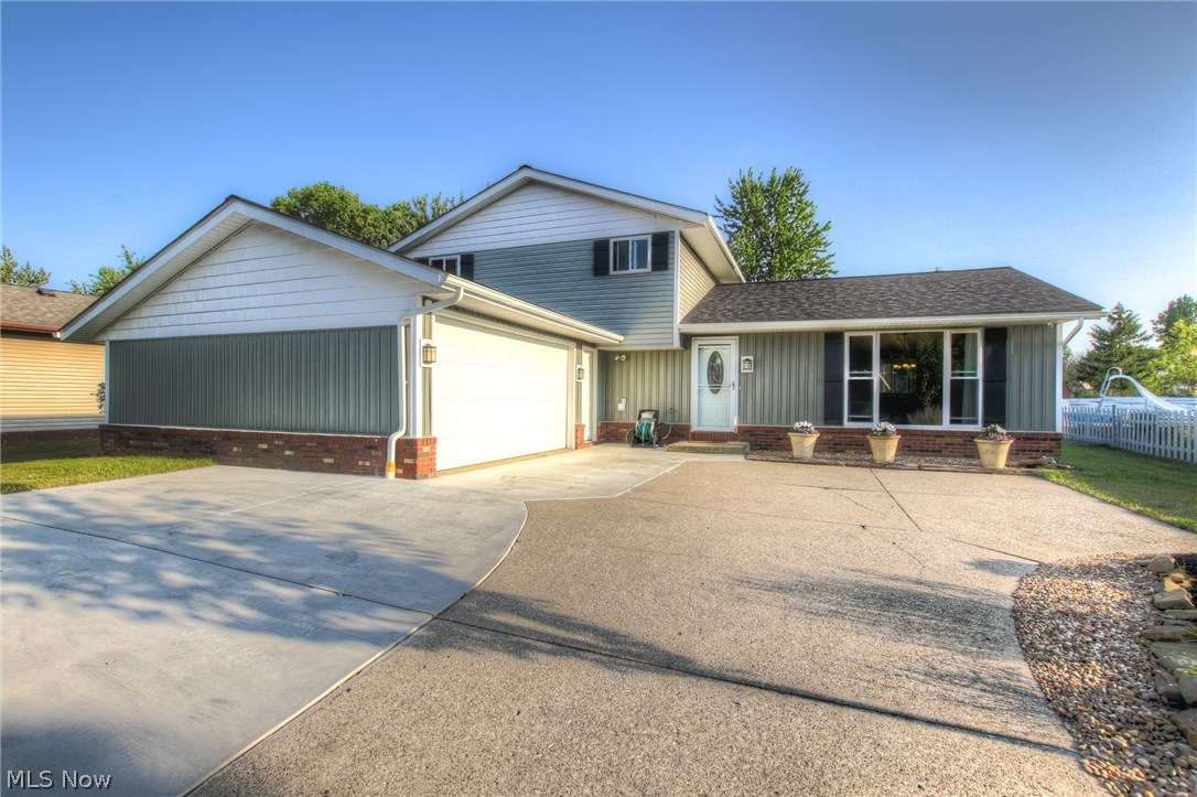 New Boston Knolls - Residential