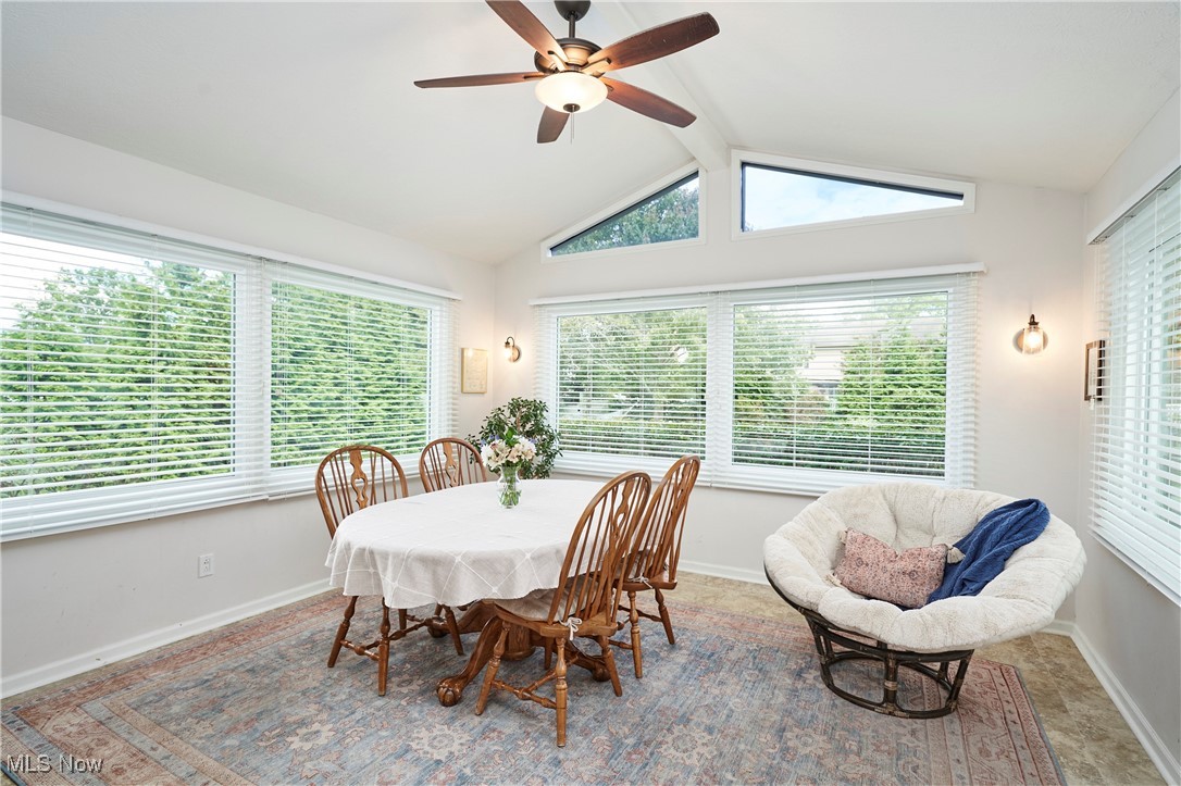 Akron, Ohio 44333, United States, 4 Bedrooms Bedrooms, ,3 BathroomsBathrooms,Residential,Pending,203741