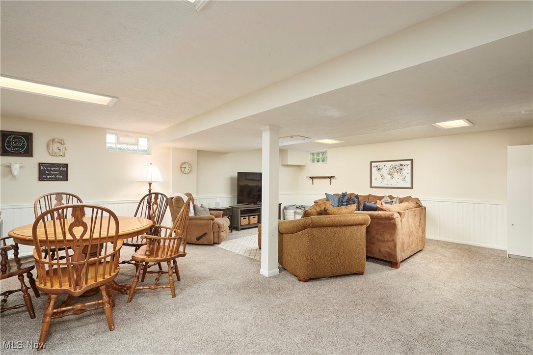 Akron, Ohio 44333, United States, 4 Bedrooms Bedrooms, ,3 BathroomsBathrooms,Residential,Pending,203741