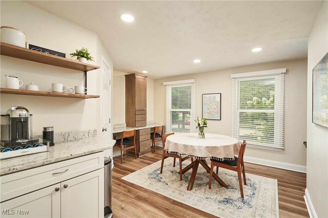 Akron, Ohio 44333, United States, 4 Bedrooms Bedrooms, ,3 BathroomsBathrooms,Residential,Pending,203741