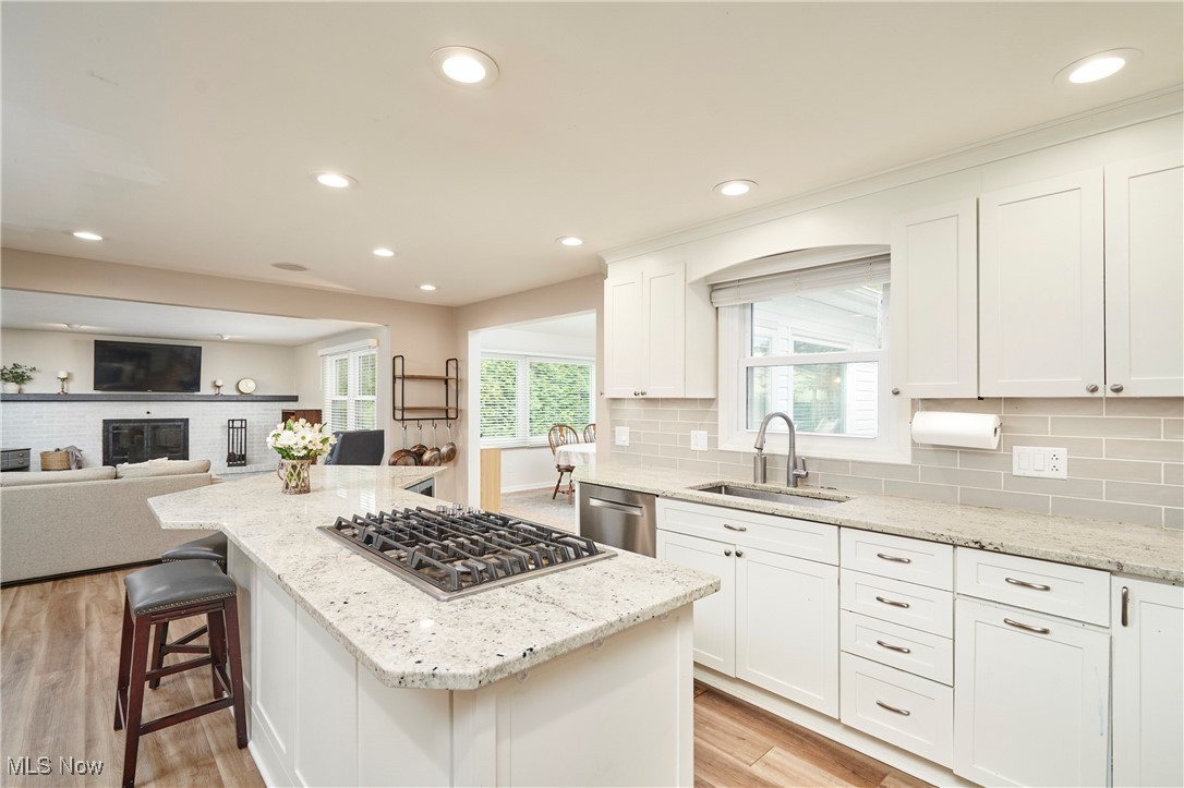 Akron, Ohio 44333, United States, 4 Bedrooms Bedrooms, ,3 BathroomsBathrooms,Residential,Pending,203741