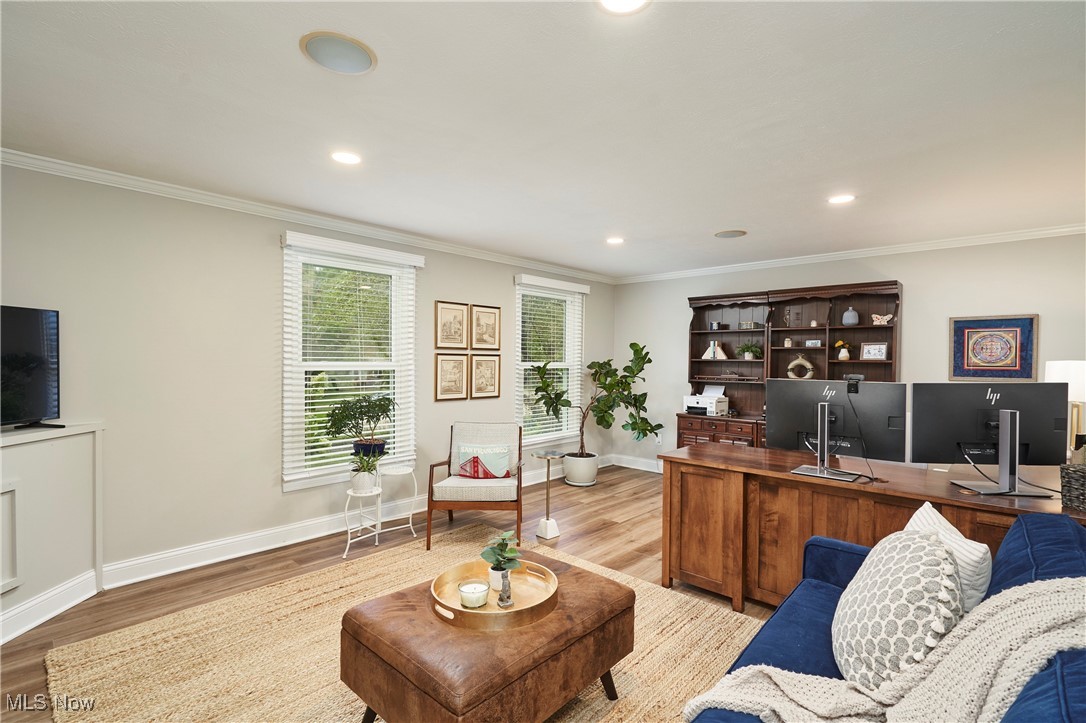 Akron, Ohio 44333, United States, 4 Bedrooms Bedrooms, ,3 BathroomsBathrooms,Residential,Pending,203741