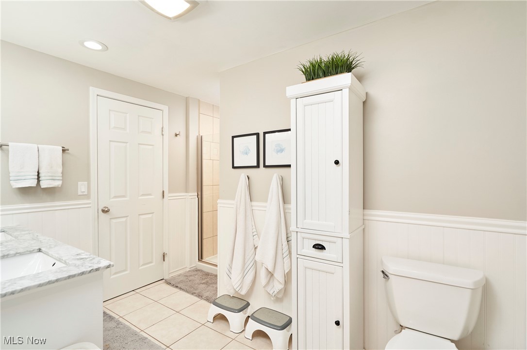 Akron, Ohio 44333, United States, 4 Bedrooms Bedrooms, ,3 BathroomsBathrooms,Residential,Pending,203741