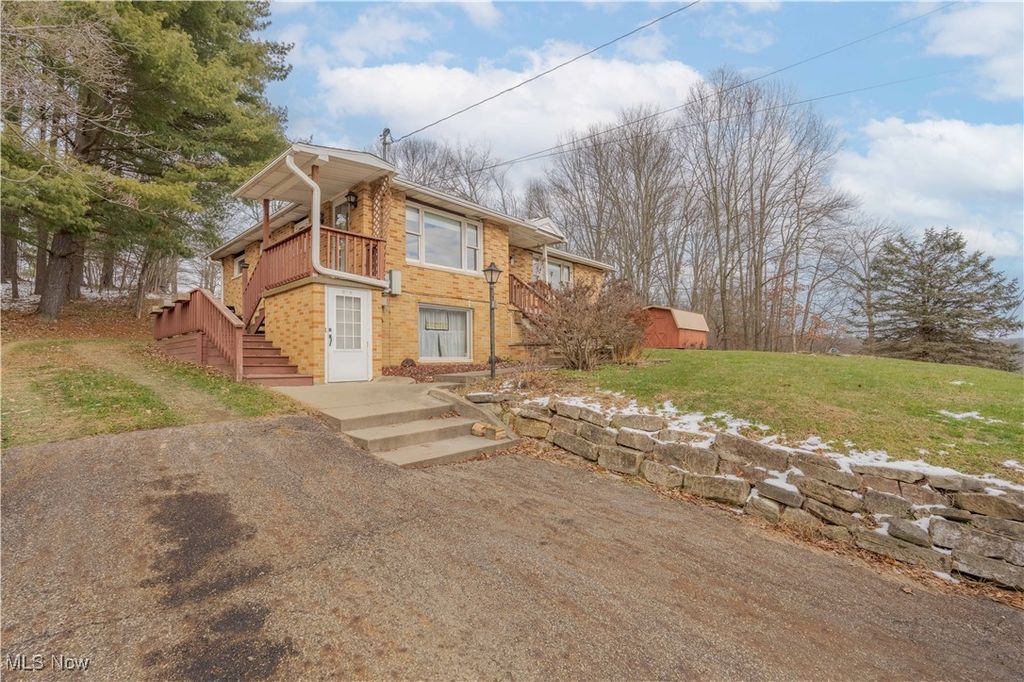 Photo of 121 Waynesburg Road NW, Carrollton, OH 44615 (MLS # 5176612)