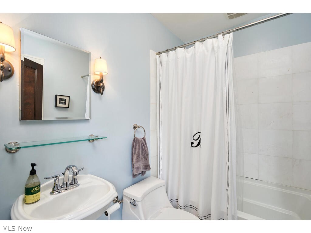 Maple Shade - Residential