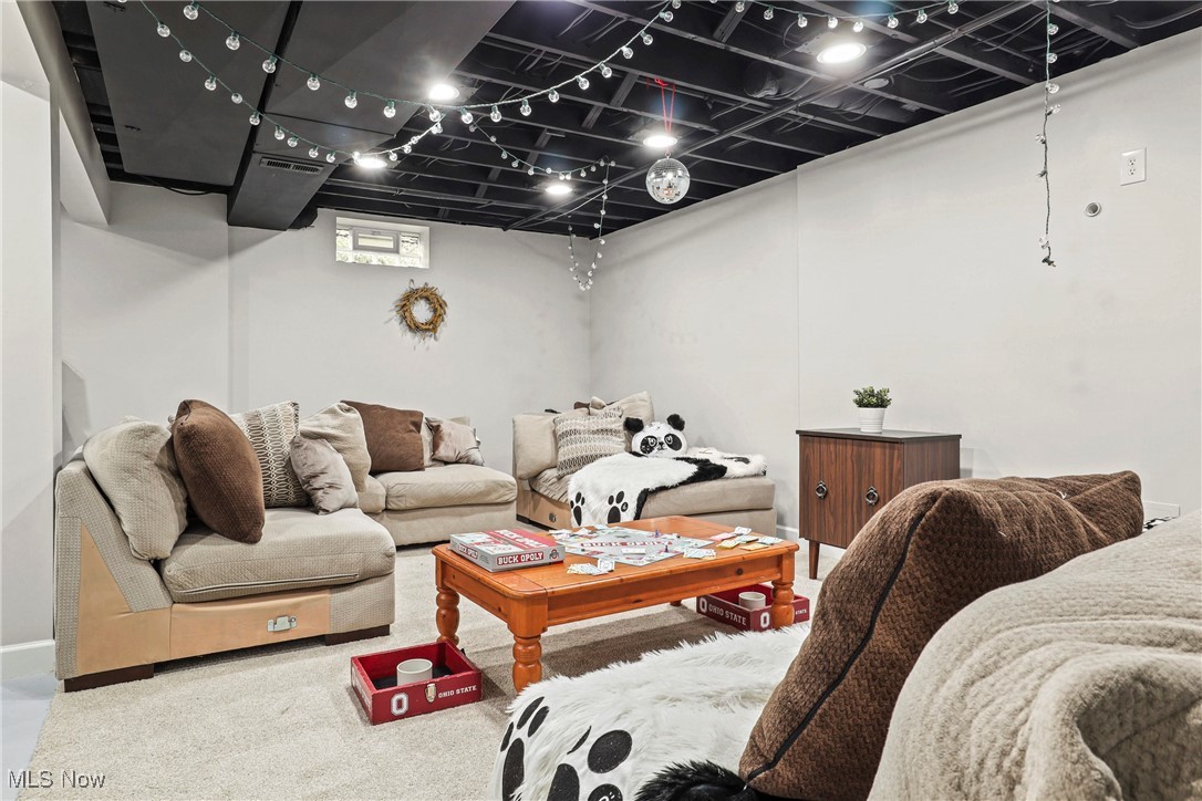 Mentor, Ohio 44060, United States, 4 Bedrooms Bedrooms, ,4 BathroomsBathrooms,Residential,Active,162207