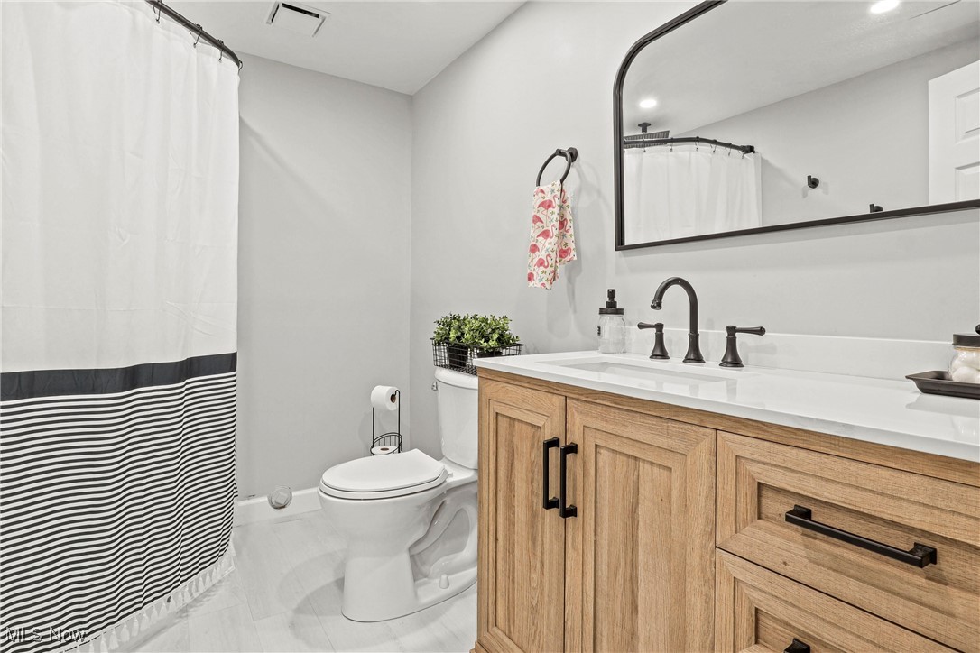 Mentor, Ohio 44060, United States, 4 Bedrooms Bedrooms, ,4 BathroomsBathrooms,Residential,Active,162207