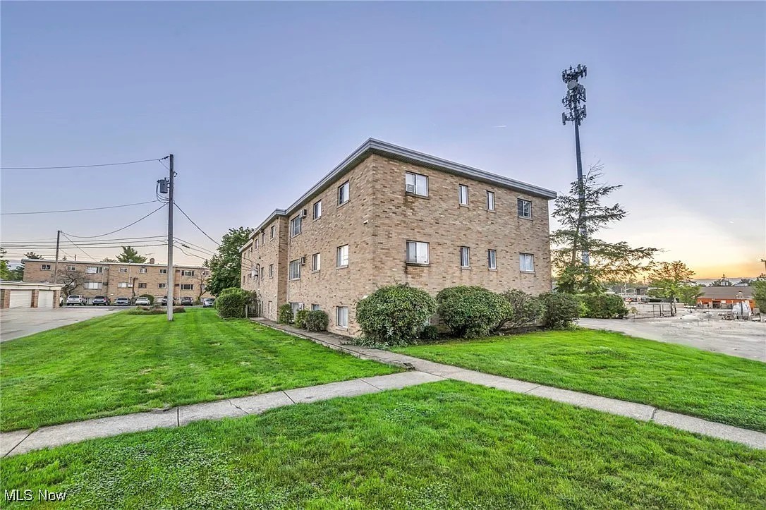 5200 Royalton Road #11-A, North Royalton, Ohio image 14