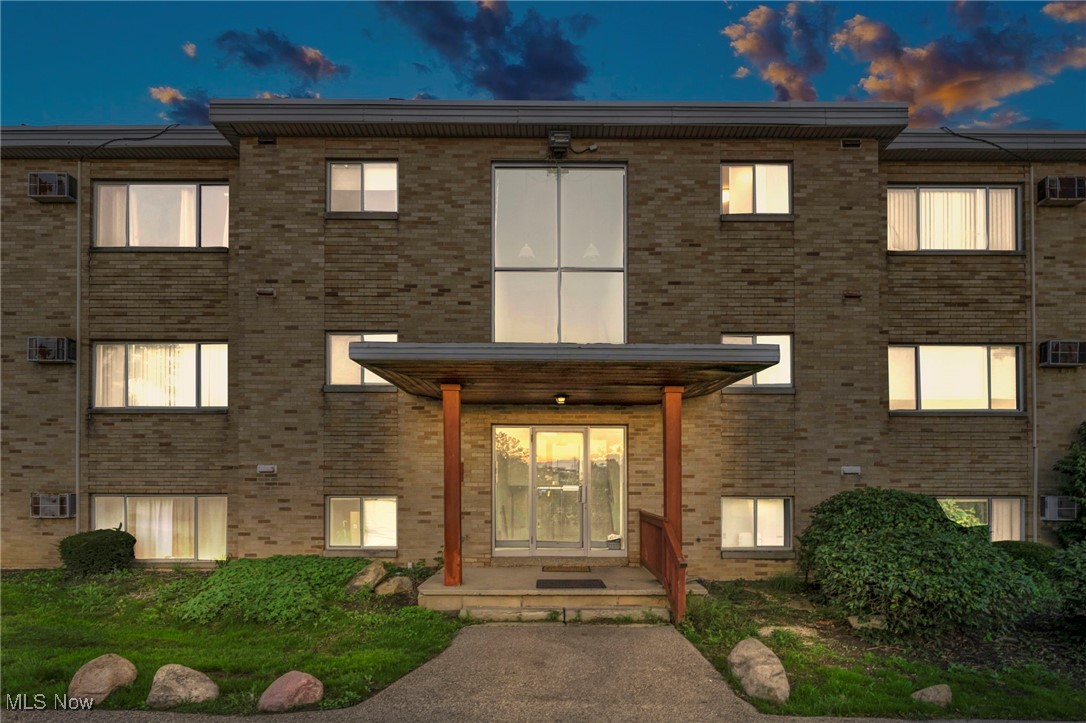 5200 Royalton Road #11-A, North Royalton, Ohio image 1