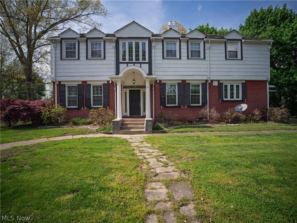 Photo of 497 Moravian Trail, Uhrichsville, OH 44683 (MLS # 5204467)