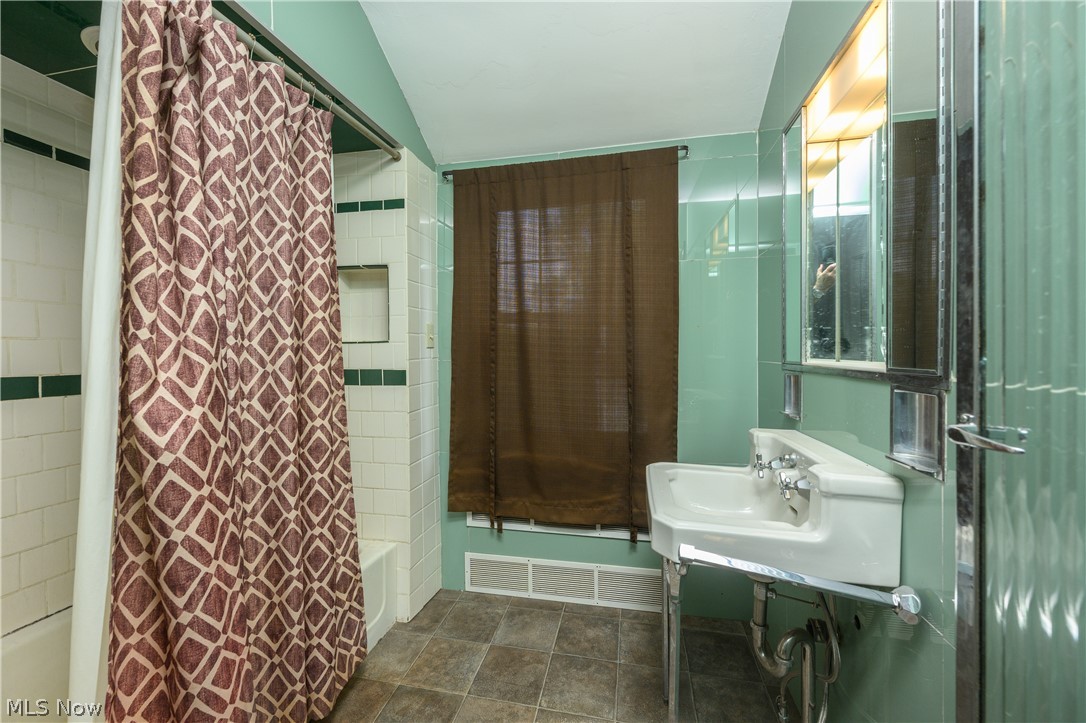 Uhrichsville - Residential