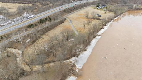 Tiny photo for 609 Little Kanawha River Road, Parkersburg, WV 26101 (MLS # 5188151)