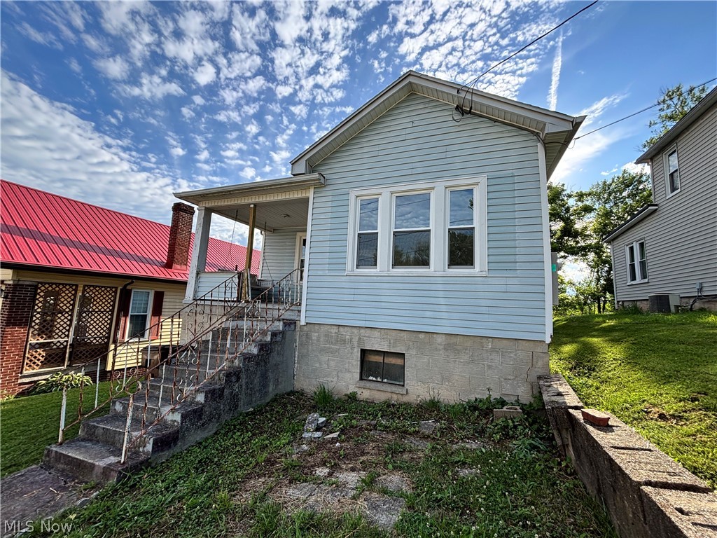Photo 1 of 19 — 809 Garfield Avenue, Marietta, OH 45750